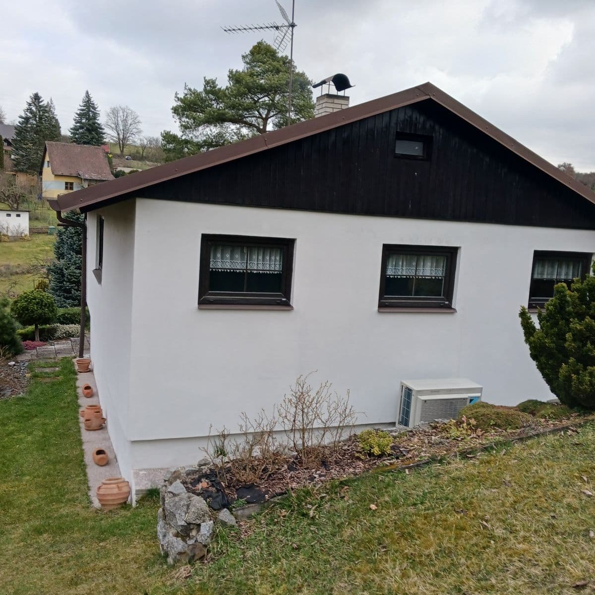 Predaj rekreačného objektu 55 m², pozemek 1.167 m², Kamenný Přívoz, Středočeský kraj Predaj rekreačného objektu 55 m², pozemek 1.167 m², Kamenný Přívoz, Středočeský kraj