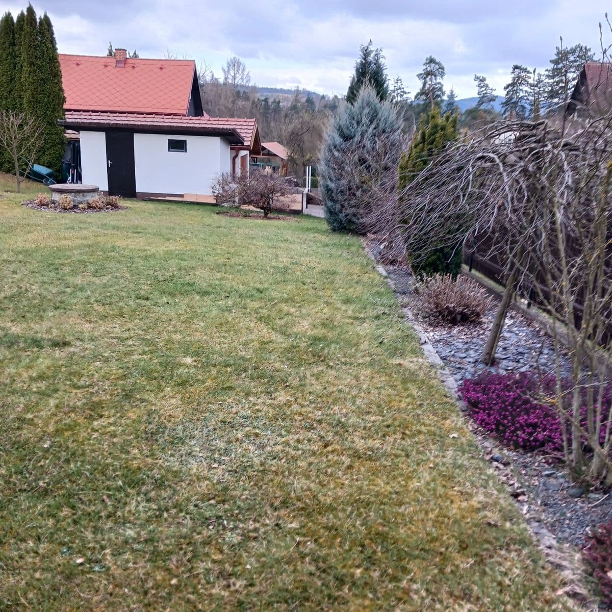 Predaj rekreačného objektu 55 m², pozemek 1.167 m², Kamenný Přívoz, Středočeský kraj Predaj rekreačného objektu 55 m², pozemek 1.167 m², Kamenný Přívoz, Středočeský kraj