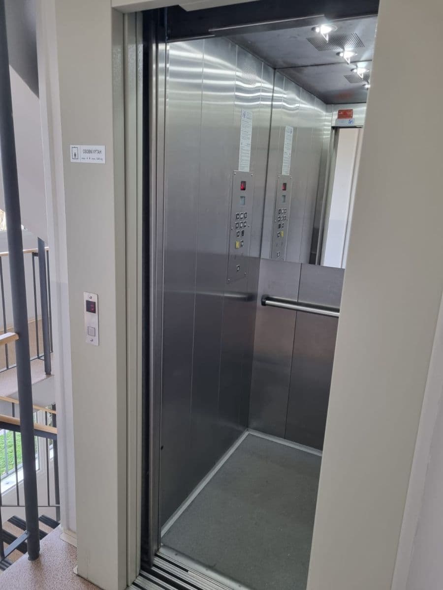 Predaj bytu 2-izbový 39 m², Šluknovská, Praha, Praha Predaj bytu 2-izbový 39 m², Šluknovská, Praha, Praha