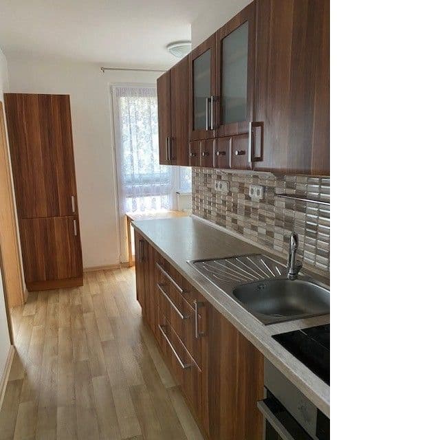 Prenájom bytu 2-izbový 55 m², Sídliště Míru, Pacov, Kraj Vysočina Prenájom bytu 2-izbový 55 m², Sídliště Míru, Pacov, Kraj Vysočina