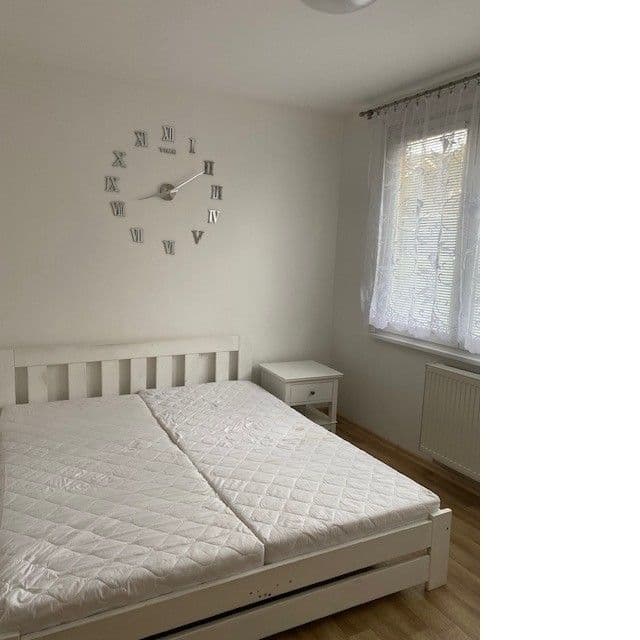 Prenájom bytu 2-izbový 55 m², Sídliště Míru, Pacov, Kraj Vysočina Prenájom bytu 2-izbový 55 m², Sídliště Míru, Pacov, Kraj Vysočina