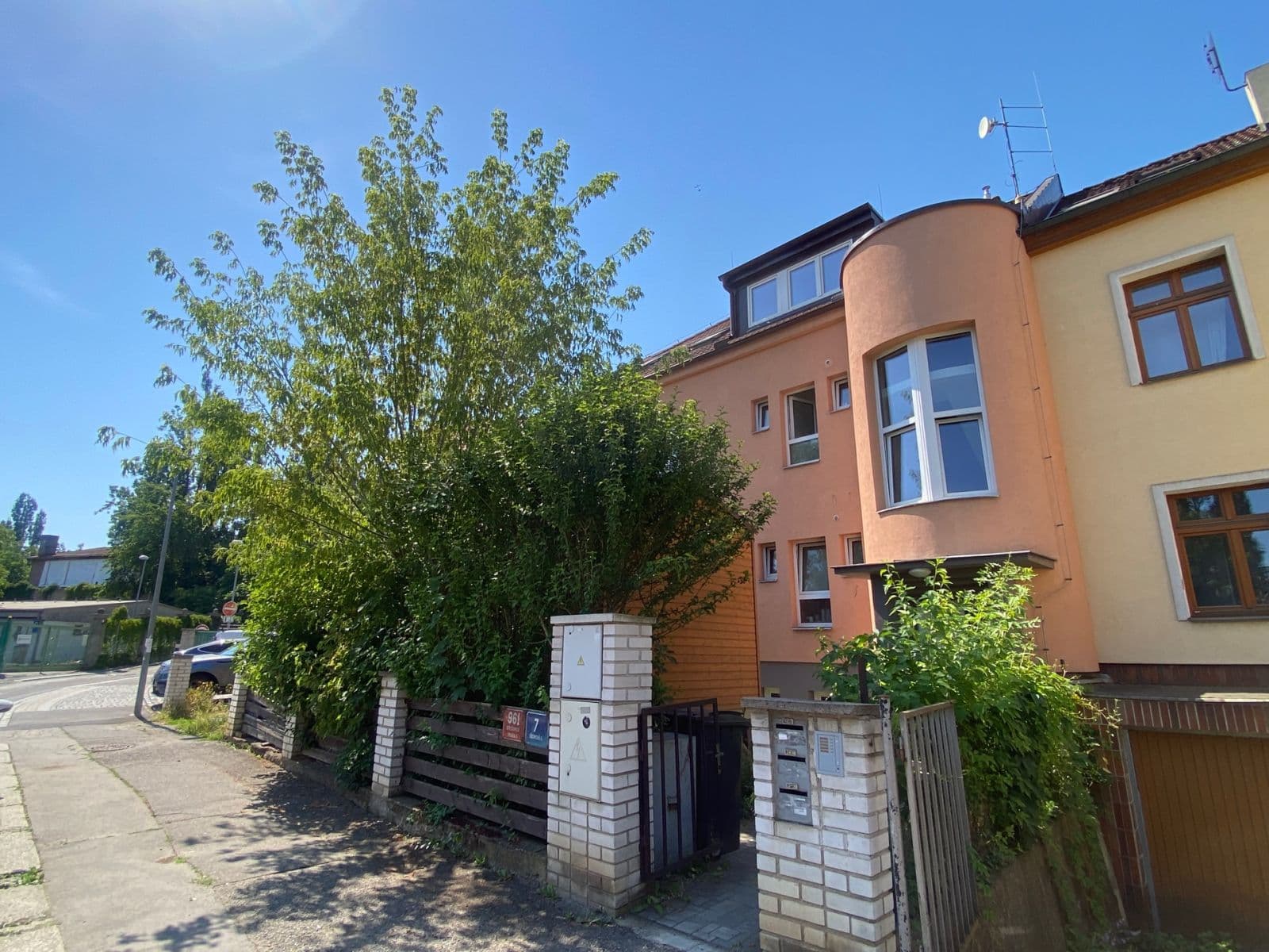 Prenájom bytu 1-izbový 19 m², Buštěhradská, Praha, Praha Prenájom bytu 1-izbový 19 m², Buštěhradská, Praha, Praha