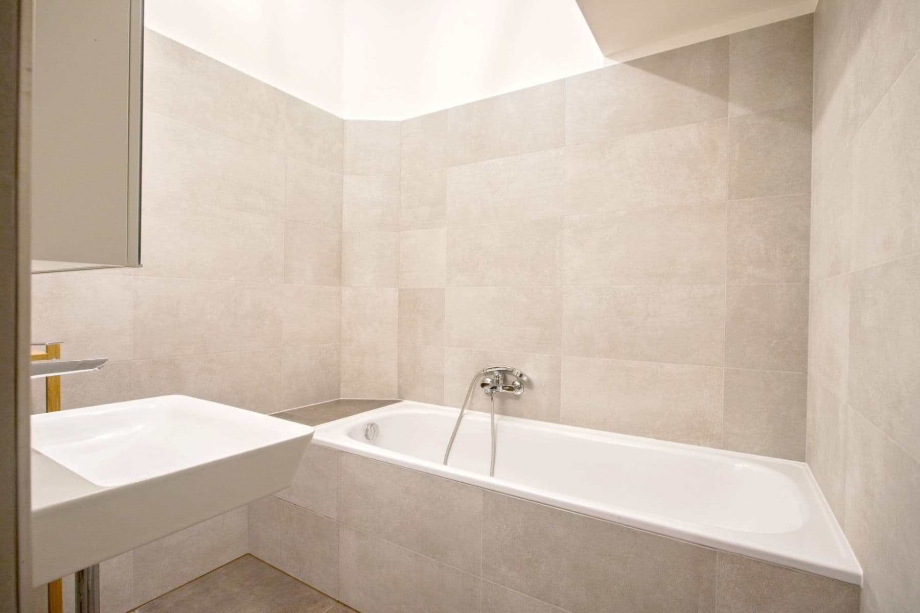 Prenájom bytu 2-izbový 58 m², Na Veselí, Praha, Praha Prenájom bytu 2-izbový 58 m², Na Veselí, Praha, Praha