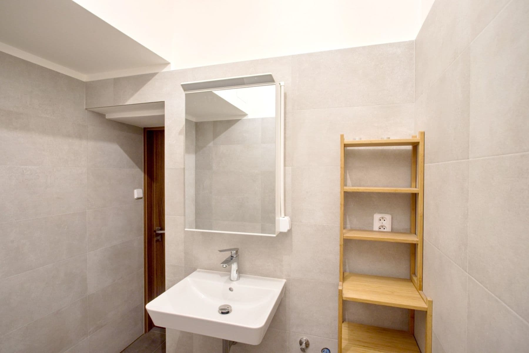 Prenájom bytu 2-izbový 58 m², Na Veselí, Praha, Praha Prenájom bytu 2-izbový 58 m², Na Veselí, Praha, Praha