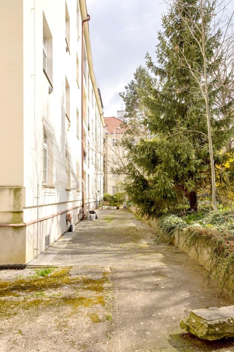 Prenájom bytu 2-izbový 58 m², Na Veselí, Praha, Praha Prenájom bytu 2-izbový 58 m², Na Veselí, Praha, Praha