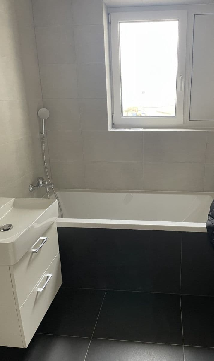 Predaj bytu 3-izbový 83 m², Na Pile, Zásmuky, Středočeský kraj Predaj bytu 3-izbový 83 m², Na Pile, Zásmuky, Středočeský kraj