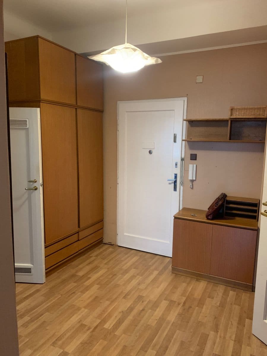 Prenájom bytu 1-izbový 50 m², Rooseveltova, Praha, Praha Prenájom bytu 1-izbový 50 m², Rooseveltova, Praha, Praha