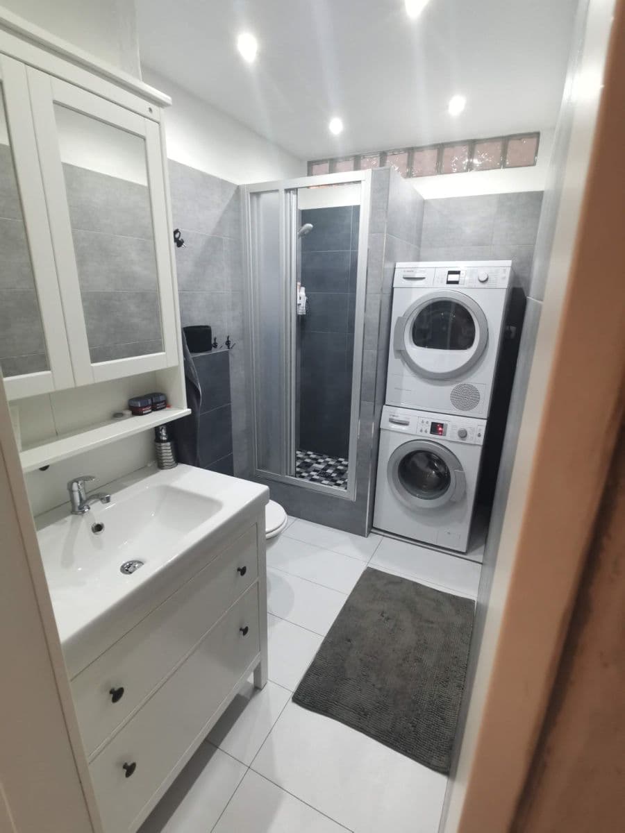 Predaj bytu 4-izbový 66 m², Pekárenská, České Budějovice, Jihočeský kraj Predaj bytu 4-izbový 66 m², Pekárenská, České Budějovice, Jihočeský kraj