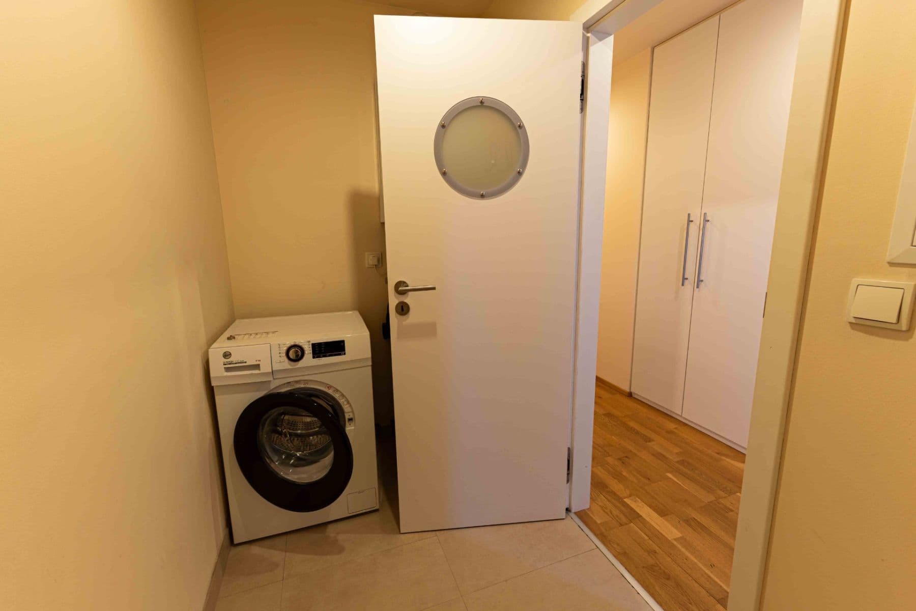 Prenájom bytu 3-izbový 85 m², Čechova, Praha, Praha Prenájom bytu 3-izbový 85 m², Čechova, Praha, Praha