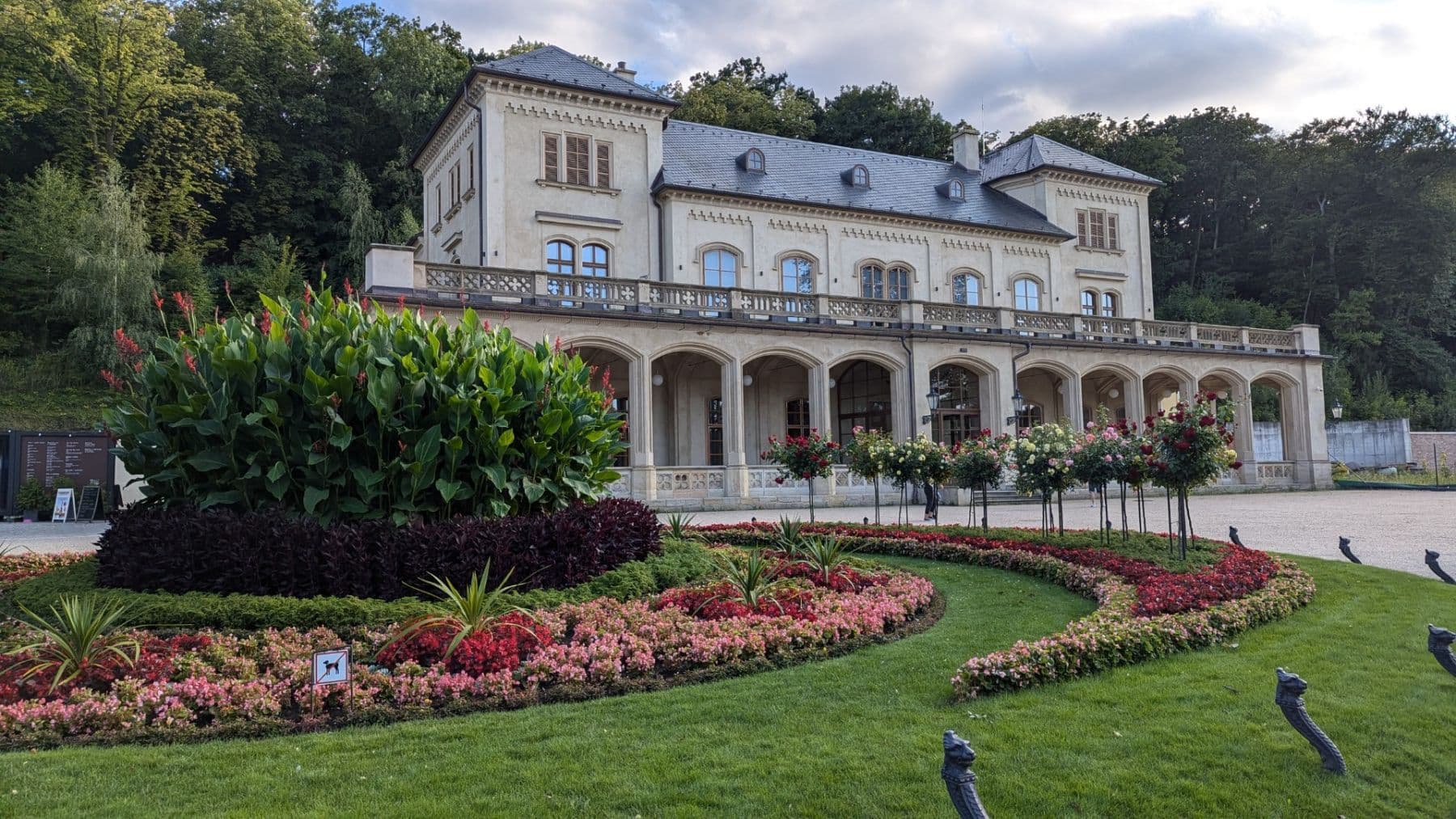 Prenájom bytu 3-izbový 85 m², Čechova, Praha, Praha Prenájom bytu 3-izbový 85 m², Čechova, Praha, Praha