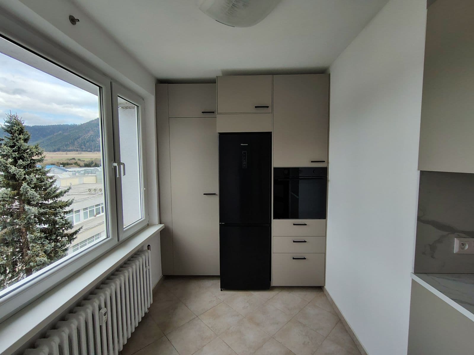 Prenájom bytu 3-izbový 62 m², Vyšné fabriky, Liptovský Hrádok, Žilinský kraj Prenájom bytu 3-izbový 62 m², Vyšné fabriky, Liptovský Hrádok, Žilinský kraj