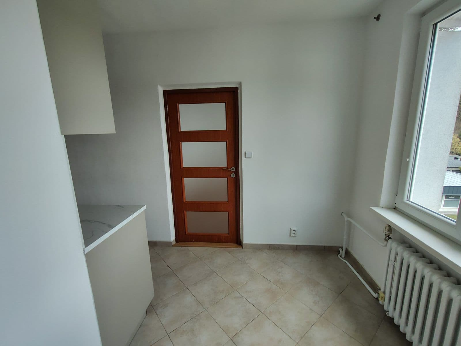 Prenájom bytu 3-izbový 62 m², Vyšné fabriky, Liptovský Hrádok, Žilinský kraj Prenájom bytu 3-izbový 62 m², Vyšné fabriky, Liptovský Hrádok, Žilinský kraj