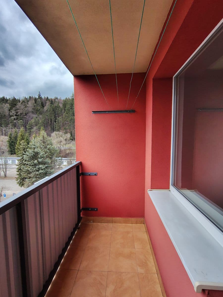 Prenájom bytu 3-izbový 62 m², Vyšné fabriky, Liptovský Hrádok, Žilinský kraj Prenájom bytu 3-izbový 62 m², Vyšné fabriky, Liptovský Hrádok, Žilinský kraj