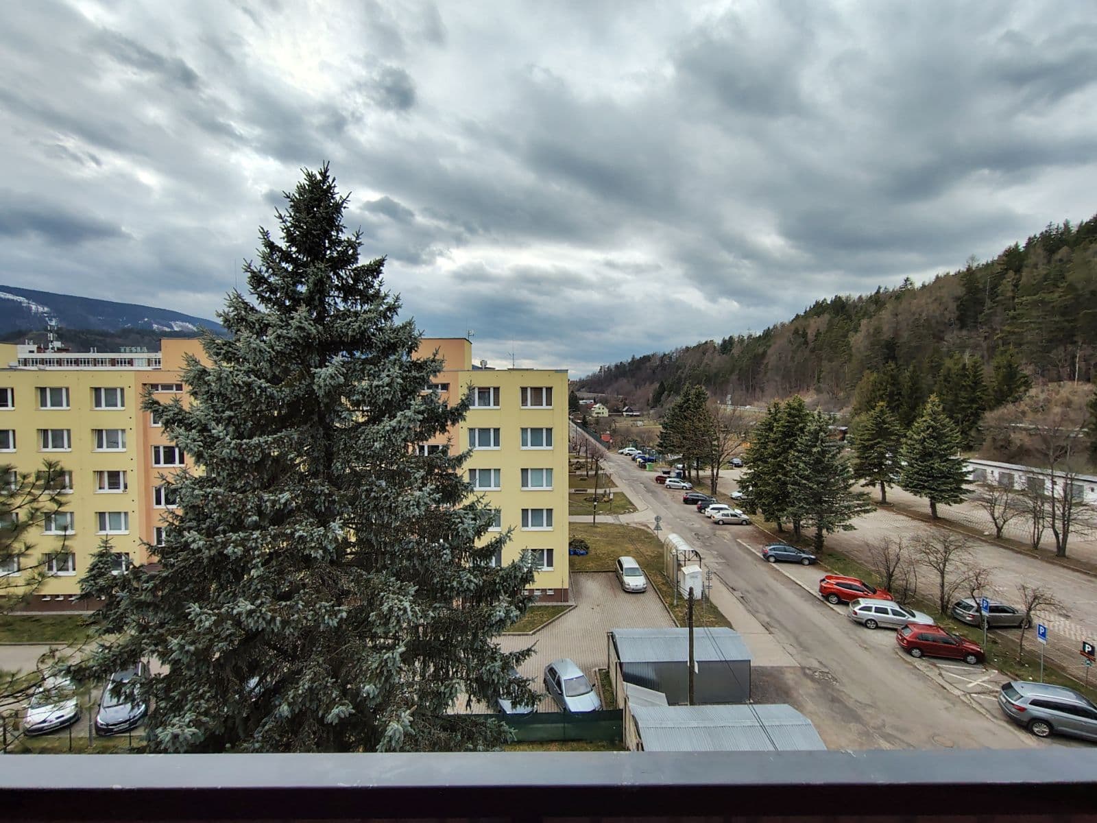 Prenájom bytu 3-izbový 62 m², Vyšné fabriky, Liptovský Hrádok, Žilinský kraj Prenájom bytu 3-izbový 62 m², Vyšné fabriky, Liptovský Hrádok, Žilinský kraj