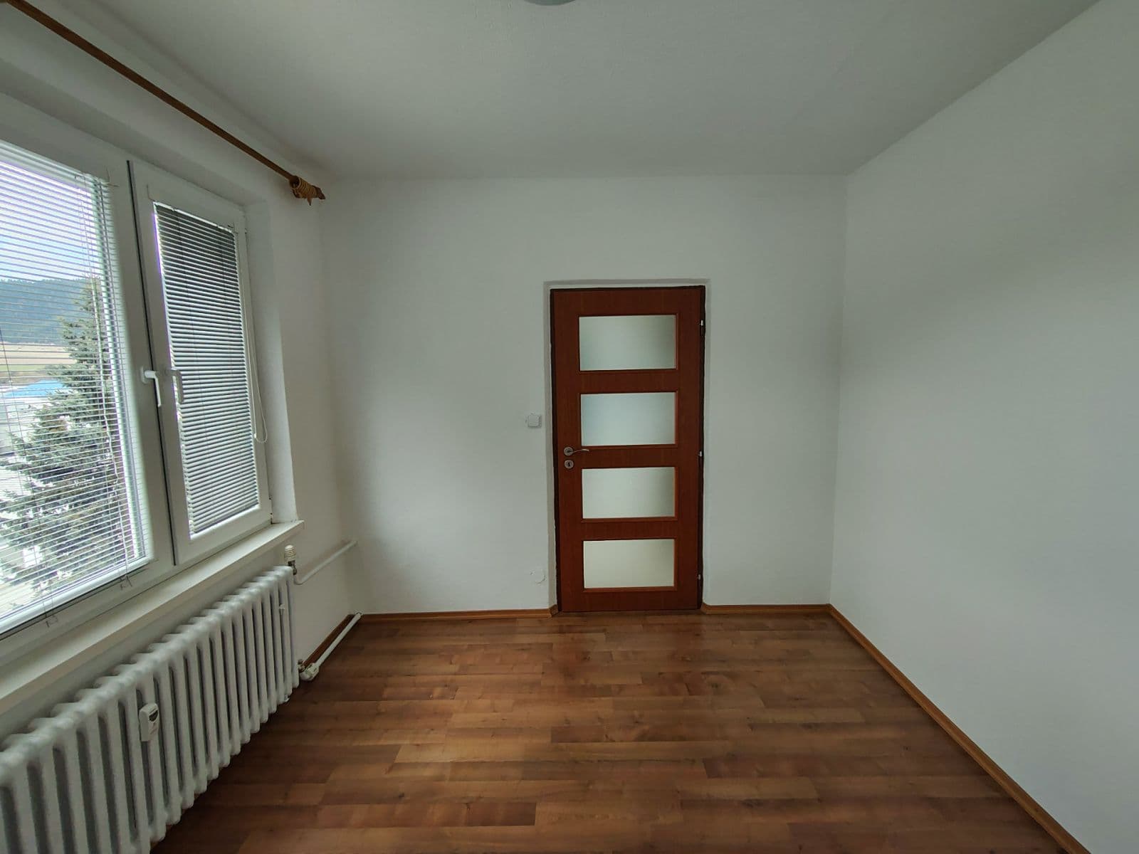 Prenájom bytu 3-izbový 62 m², Vyšné fabriky, Liptovský Hrádok, Žilinský kraj Prenájom bytu 3-izbový 62 m², Vyšné fabriky, Liptovský Hrádok, Žilinský kraj