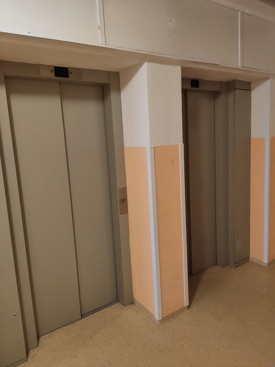 Predaj bytu 3-izbový 75 m², Konečná, Karlovy Vary, Karlovarský kraj Predaj bytu 3-izbový 75 m², Konečná, Karlovy Vary, Karlovarský kraj