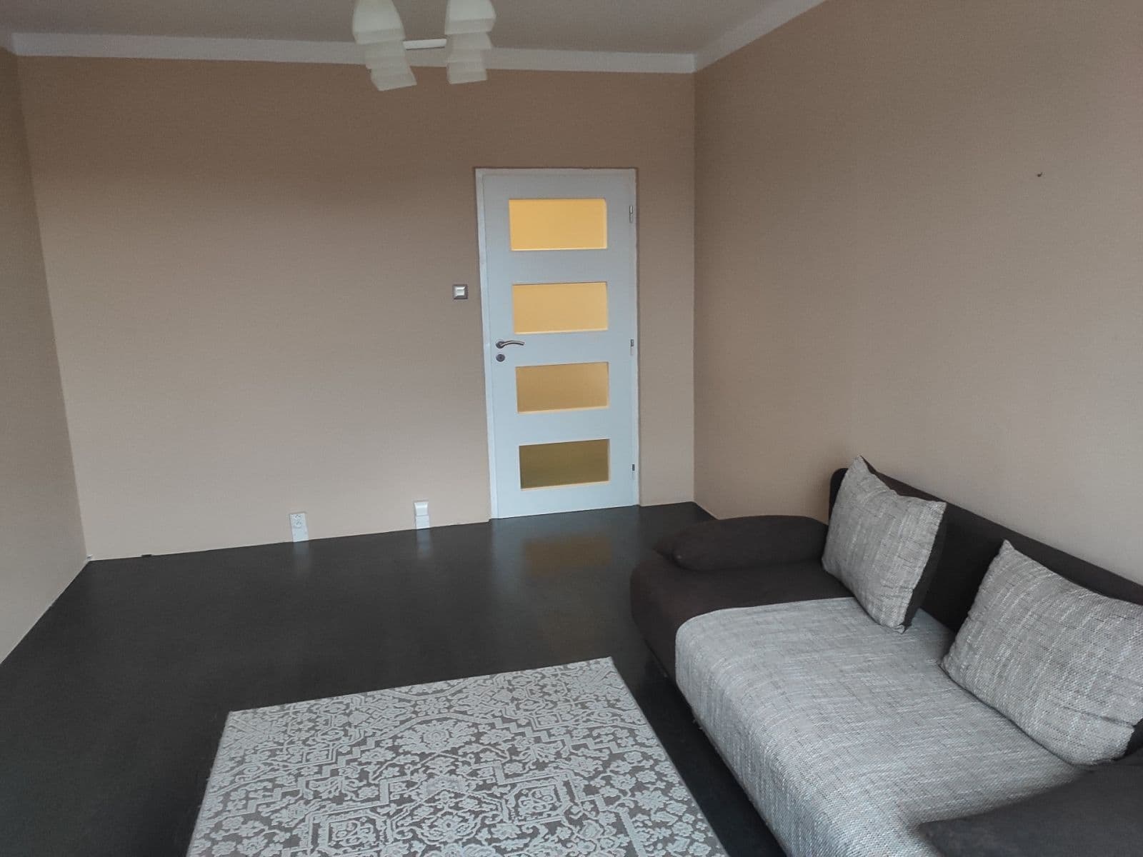 Predaj bytu 3-izbový 75 m², Konečná, Karlovy Vary, Karlovarský kraj Predaj bytu 3-izbový 75 m², Konečná, Karlovy Vary, Karlovarský kraj