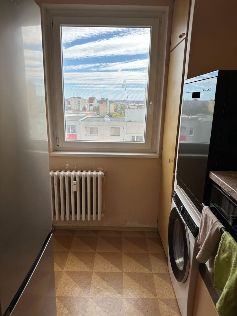 Prenájom bytu 2-izbový 43 m², Rožňavská, Olomouc, Olomoucký kraj Prenájom bytu 2-izbový 43 m², Rožňavská, Olomouc, Olomoucký kraj