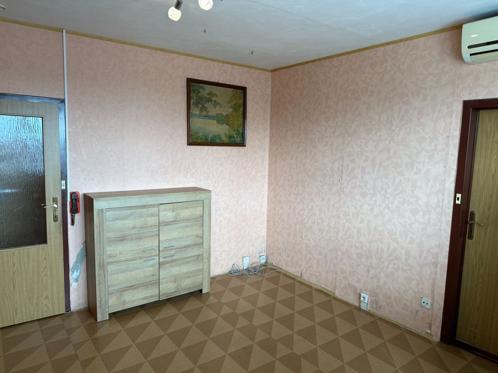 Prenájom bytu 2-izbový 43 m², Rožňavská, Olomouc, Olomoucký kraj Prenájom bytu 2-izbový 43 m², Rožňavská, Olomouc, Olomoucký kraj