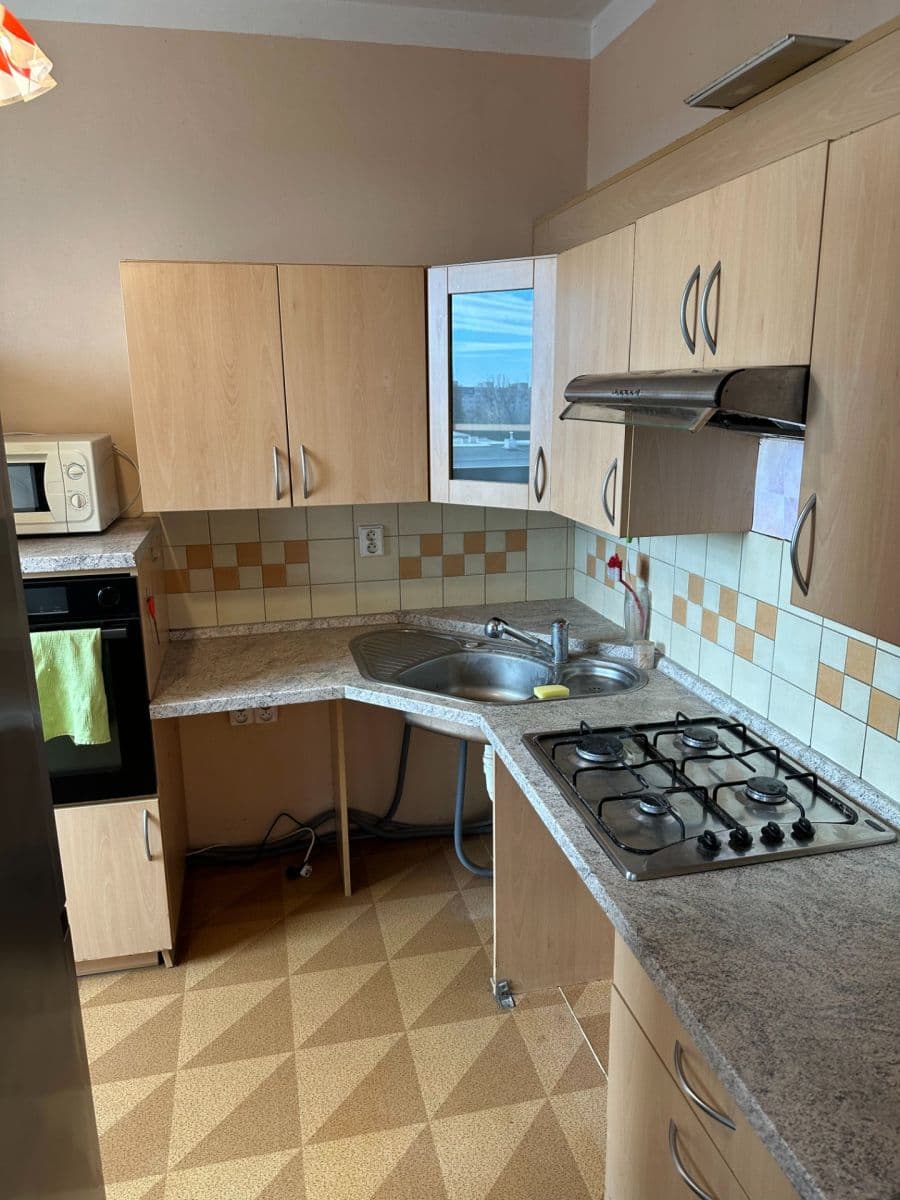 Prenájom bytu 2-izbový 43 m², Rožňavská, Olomouc, Olomoucký kraj Prenájom bytu 2-izbový 43 m², Rožňavská, Olomouc, Olomoucký kraj