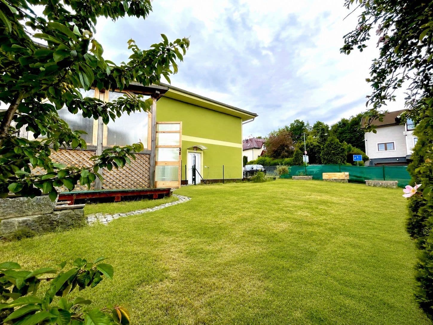 Prenájom bytu 3-izbový 77 m², Horská, Jenišov, Karlovarský kraj Prenájom bytu 3-izbový 77 m², Horská, Jenišov, Karlovarský kraj