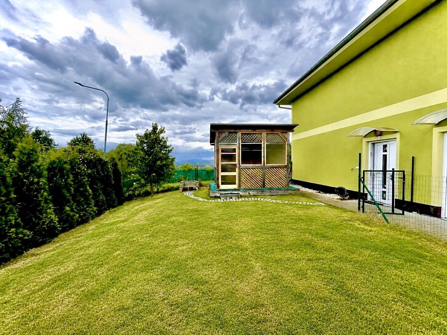 Prenájom bytu 3-izbový 77 m², Horská, Jenišov, Karlovarský kraj Prenájom bytu 3-izbový 77 m², Horská, Jenišov, Karlovarský kraj