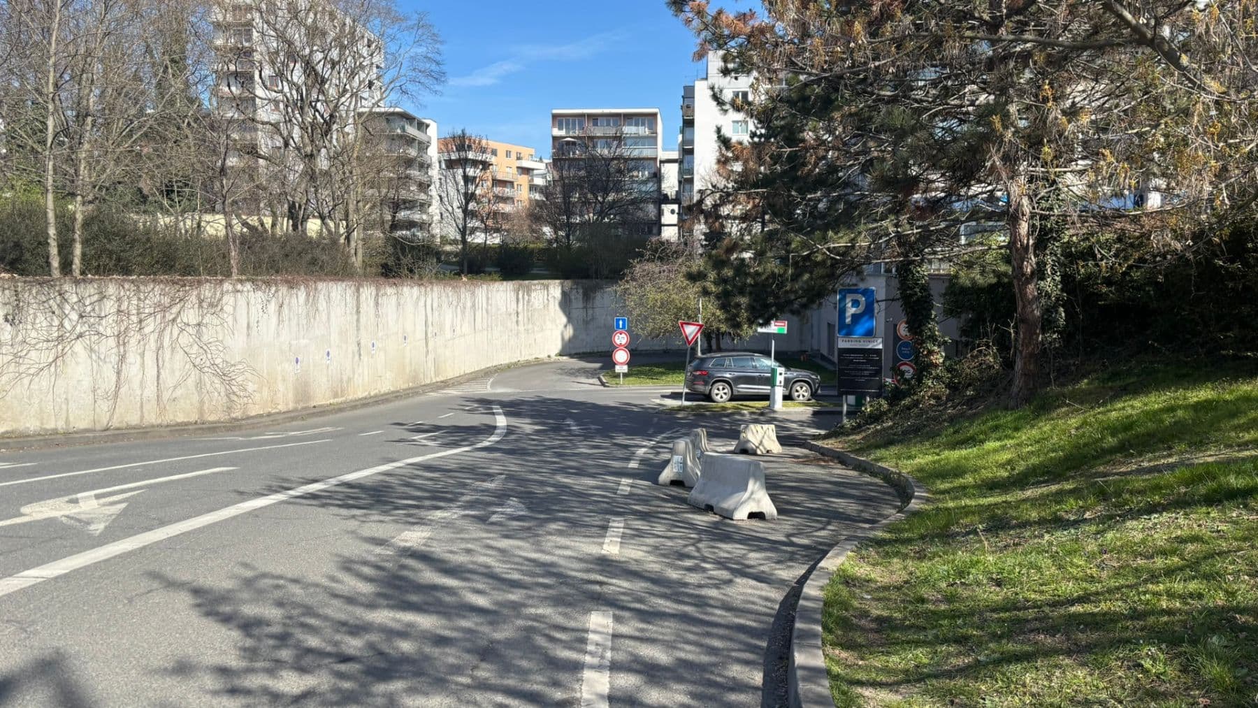 Prenájom garáže 21 m², Vinohradská, Praha, Praha Prenájom garáže 21 m², Vinohradská, Praha, Praha