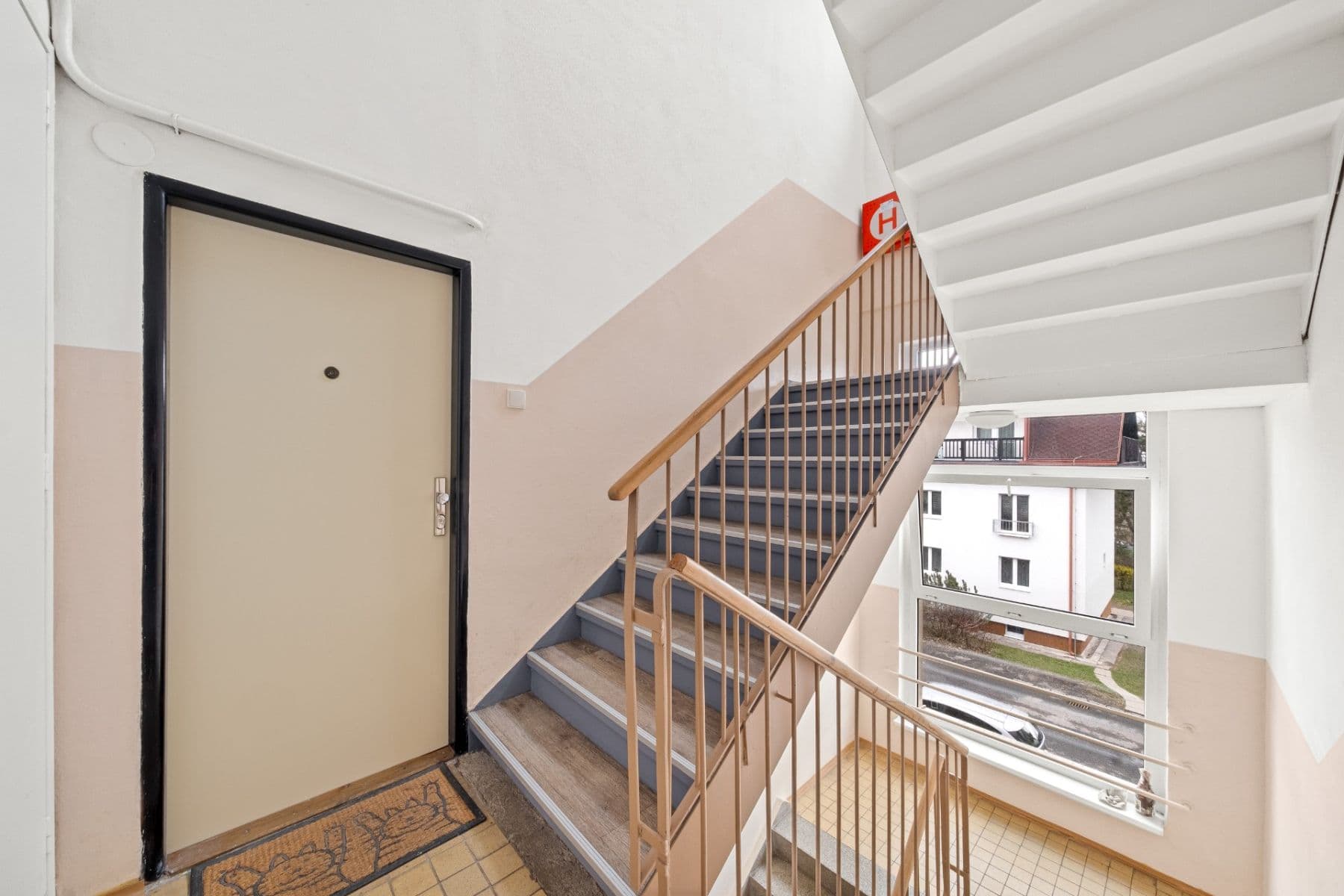 Predaj bytu 3-izbový 60 m², Mladých, Praha, Praha Predaj bytu 3-izbový 60 m², Mladých, Praha, Praha