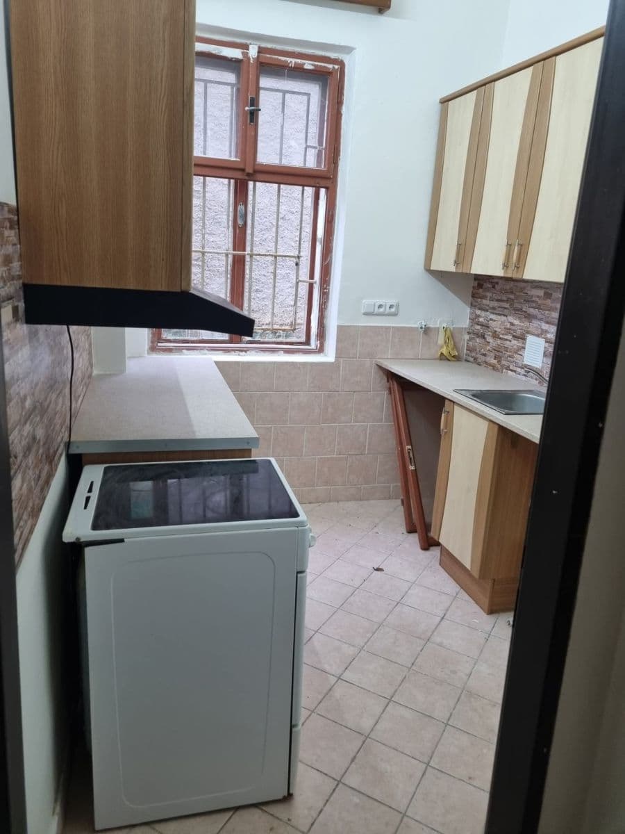 Prenájom bytu 2-izbový 90 m², V Chaloupkách, Neumětely, Středočeský kraj Prenájom bytu 2-izbový 90 m², V Chaloupkách, Neumětely, Středočeský kraj