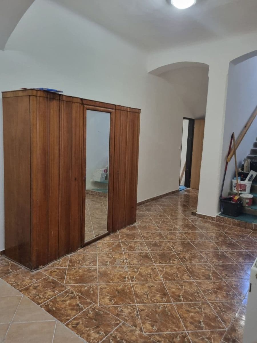 Prenájom bytu 2-izbový 90 m², V Chaloupkách, Neumětely, Středočeský kraj Prenájom bytu 2-izbový 90 m², V Chaloupkách, Neumětely, Středočeský kraj