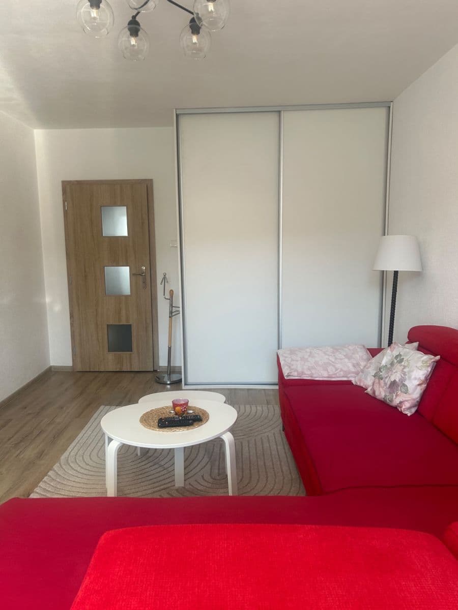 Prenájom bytu 1-izbový 36 m², Štúrova, Detva, Banskobystrický kraj Prenájom bytu 1-izbový 36 m², Štúrova, Detva, Banskobystrický kraj