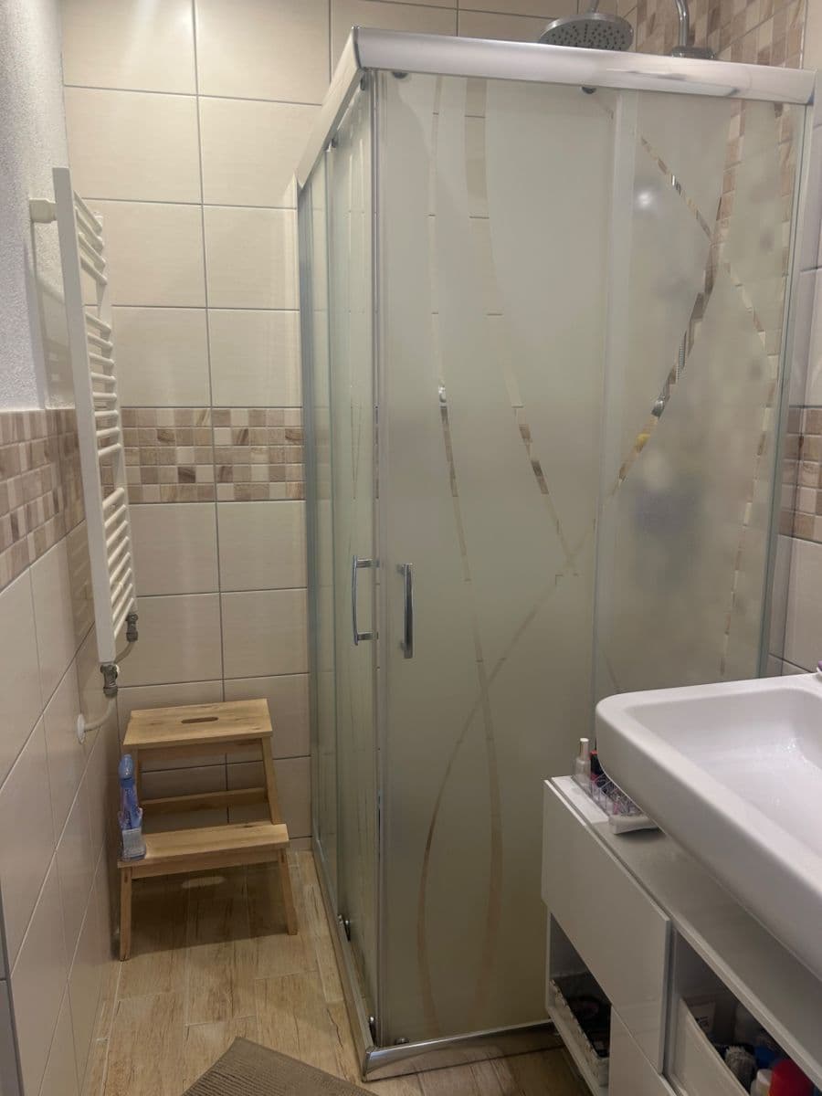 Prenájom bytu 1-izbový 36 m², Štúrova, Detva, Banskobystrický kraj Prenájom bytu 1-izbový 36 m², Štúrova, Detva, Banskobystrický kraj