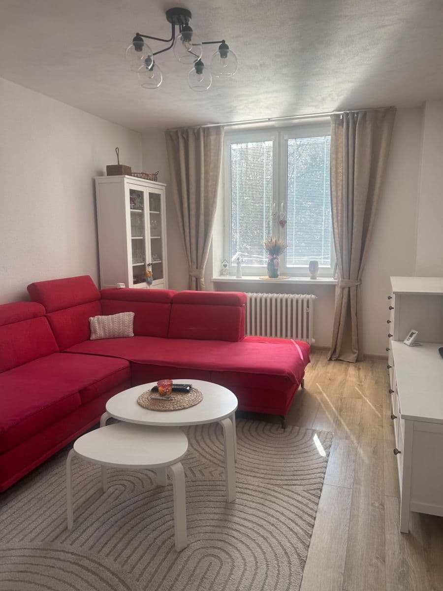 Prenájom bytu 1-izbový 36 m², Štúrova, Detva, Banskobystrický kraj Prenájom bytu 1-izbový 36 m², Štúrova, Detva, Banskobystrický kraj