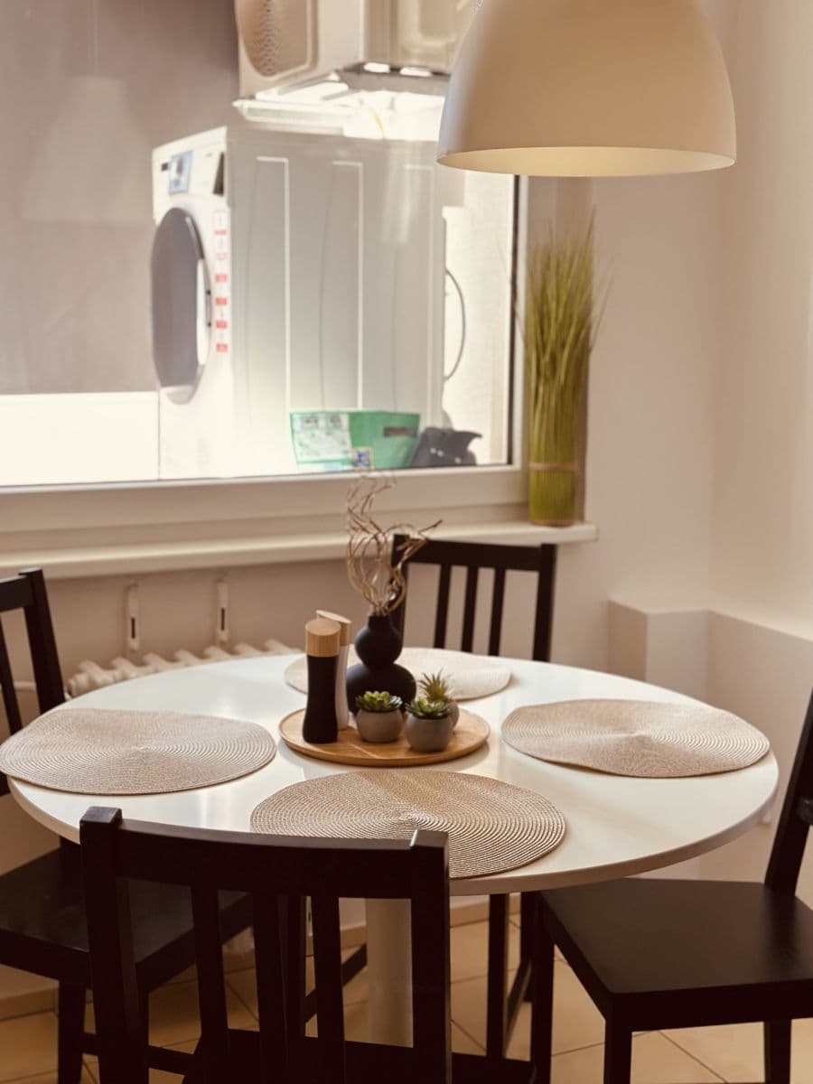 Prenájom bytu 3-izbový 105 m², Seydlerova, Praha, Praha Prenájom bytu 3-izbový 105 m², Seydlerova, Praha, Praha