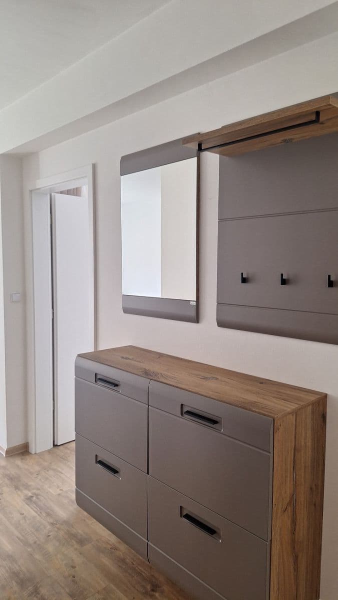 Prenájom bytu 2-izbový 42 m², Na Horkách, Kralupy nad Vltavou, Středočeský kraj Prenájom bytu 2-izbový 42 m², Na Horkách, Kralupy nad Vltavou, Středočeský kraj