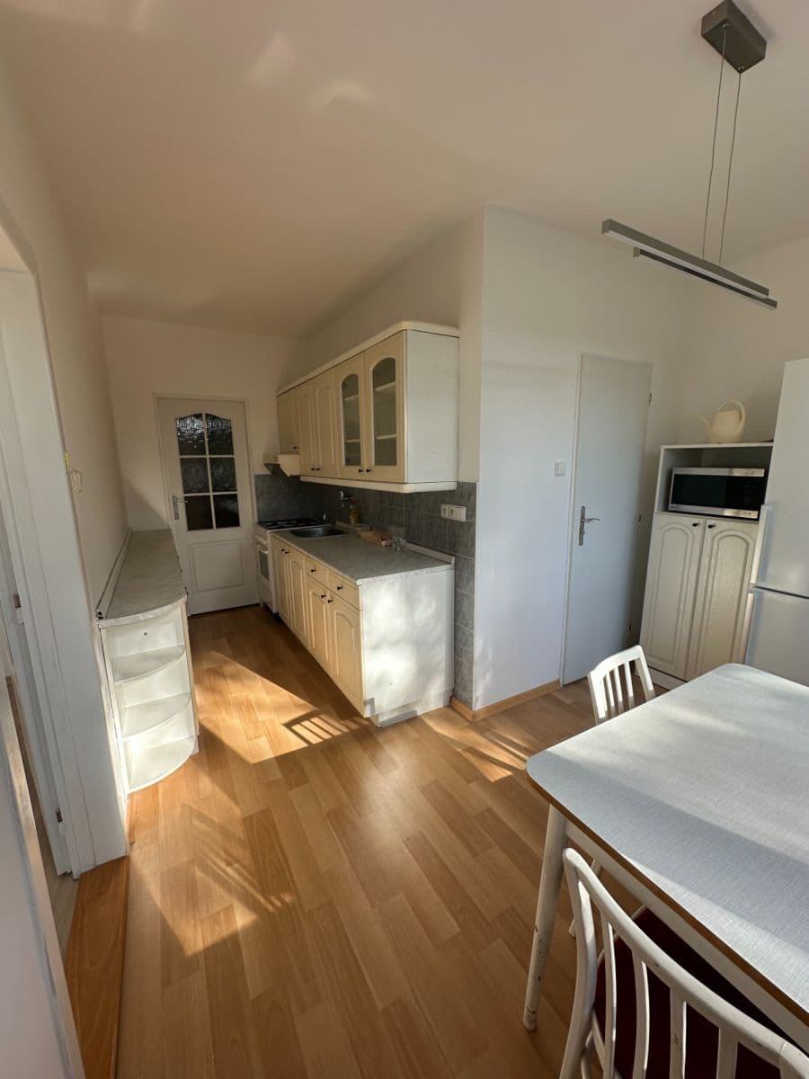 Prenájom bytu 3-izbový 72 m², Valouškova, Brno, Jihomoravský kraj Prenájom bytu 3-izbový 72 m², Valouškova, Brno, Jihomoravský kraj