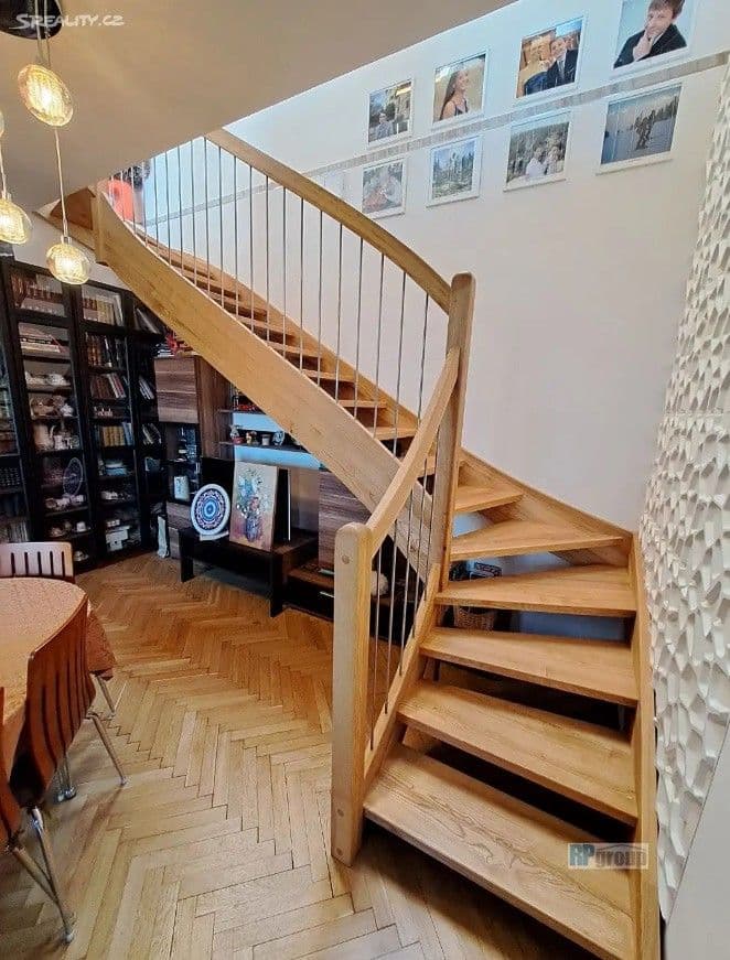 Predaj domu 242 m², pozemek 1.994 m², Za Dálnicí, Praha, Praha Predaj domu 242 m², pozemek 1.994 m², Za Dálnicí, Praha, Praha