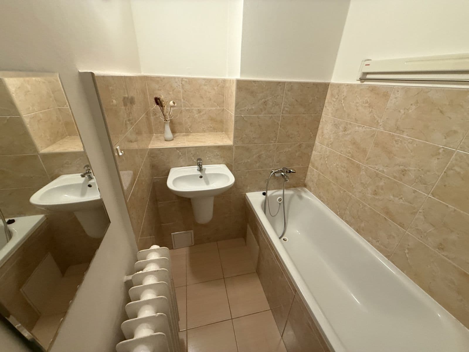 Prenájom bytu 2-izbový 53 m², José Martího, Praha, Praha Prenájom bytu 2-izbový 53 m², José Martího, Praha, Praha