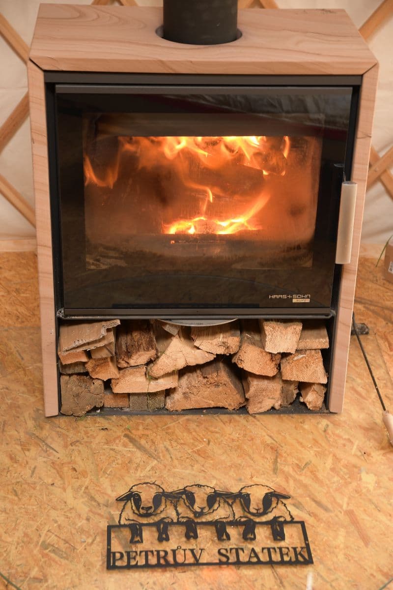 Predaj rekreačného objektu 50 m², pozemek 18.000 m², Heřmaničky, Středočeský kraj Predaj rekreačného objektu 50 m², pozemek 18.000 m², Heřmaničky, Středočeský kraj