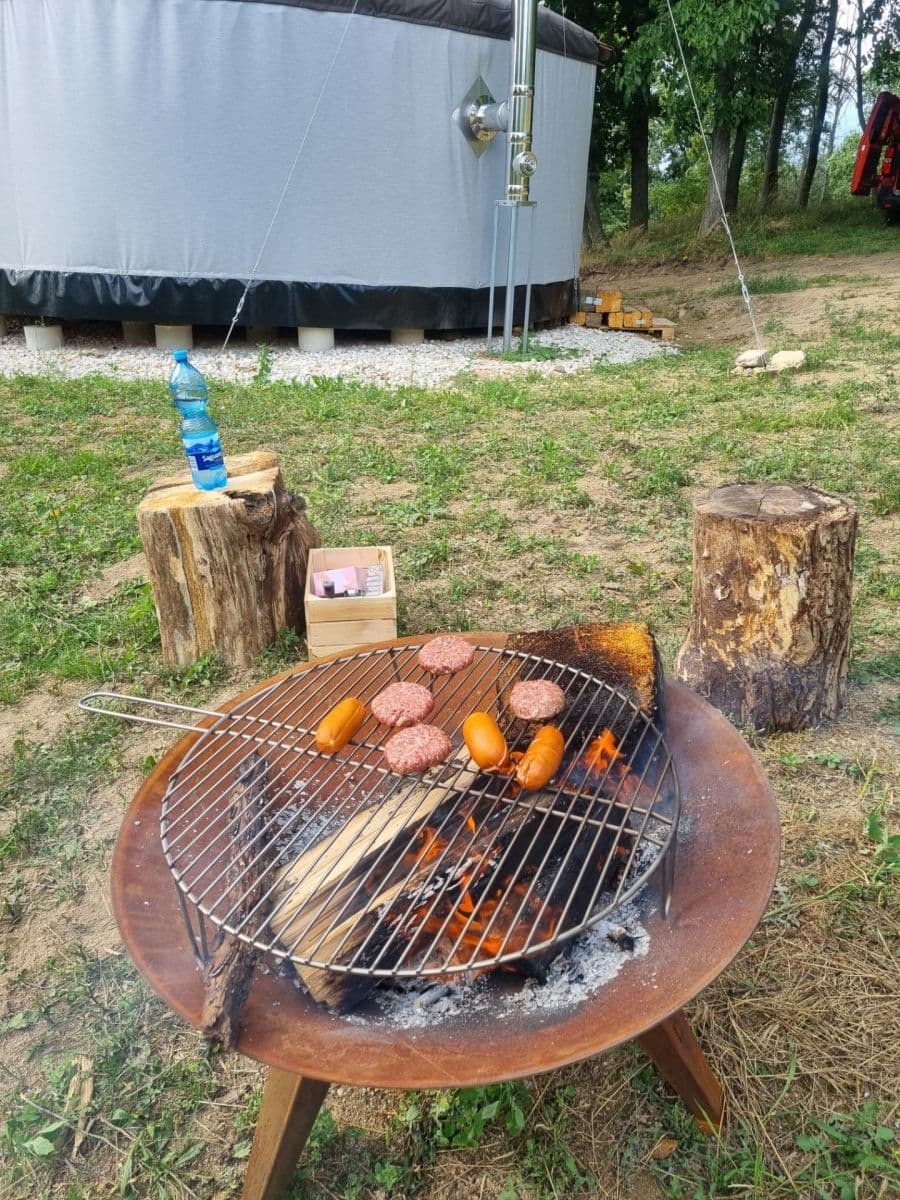 Predaj rekreačného objektu 50 m², pozemek 18.000 m², Heřmaničky, Středočeský kraj Predaj rekreačného objektu 50 m², pozemek 18.000 m², Heřmaničky, Středočeský kraj