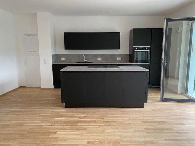 Prenájom bytu 4-izbový 102 m², Wilhelm-Leuschner-Straße 32, Frankfurt am Main, Hesensko Prenájom bytu 4-izbový 102 m², Wilhelm-Leuschner-Straße 32, Frankfurt am Main, Hesensko