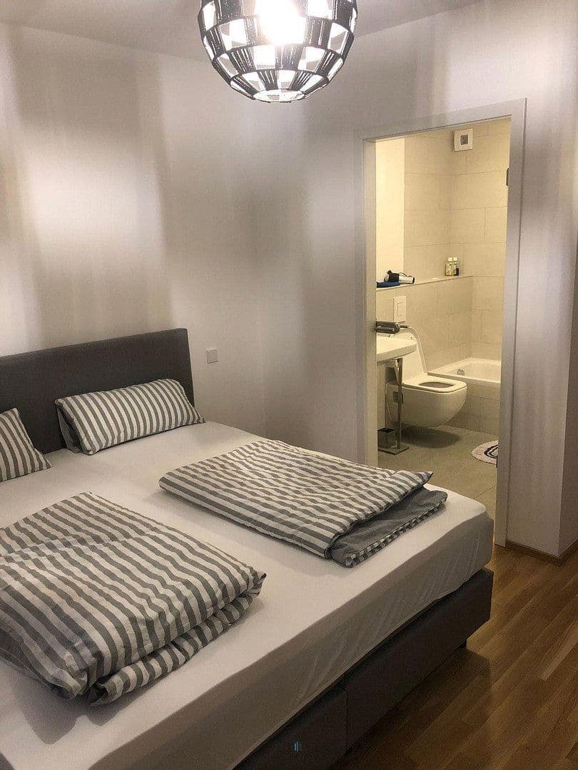 Prenájom bytu 4-izbový 102 m², Wilhelm-Leuschner-Straße 32, Frankfurt am Main, Hesensko Prenájom bytu 4-izbový 102 m², Wilhelm-Leuschner-Straße 32, Frankfurt am Main, Hesensko