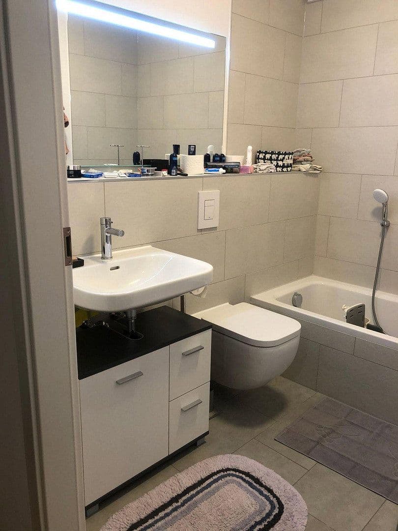 Prenájom bytu 4-izbový 102 m², Wilhelm-Leuschner-Straße 32, Frankfurt am Main, Hesensko Prenájom bytu 4-izbový 102 m², Wilhelm-Leuschner-Straße 32, Frankfurt am Main, Hesensko