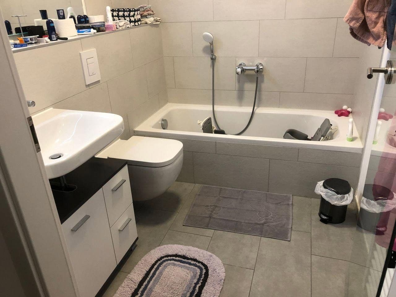 Prenájom bytu 4-izbový 102 m², Wilhelm-Leuschner-Straße 32, Frankfurt am Main, Hesensko Prenájom bytu 4-izbový 102 m², Wilhelm-Leuschner-Straße 32, Frankfurt am Main, Hesensko