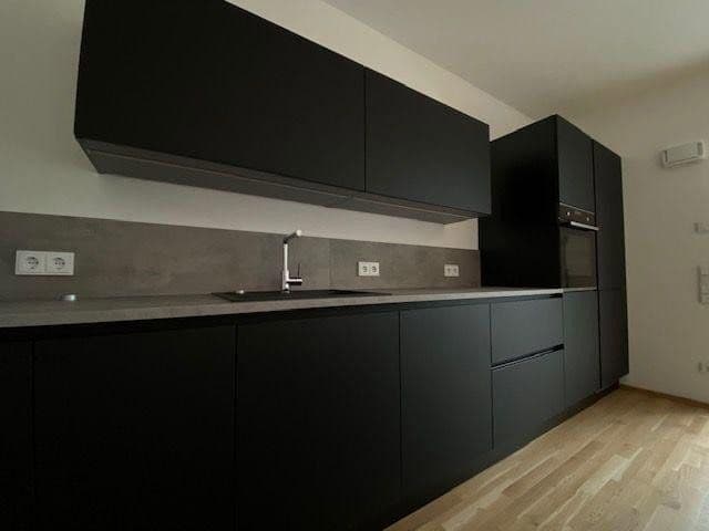 Prenájom bytu 4-izbový 102 m², Wilhelm-Leuschner-Straße 32, Frankfurt am Main, Hesensko Prenájom bytu 4-izbový 102 m², Wilhelm-Leuschner-Straße 32, Frankfurt am Main, Hesensko