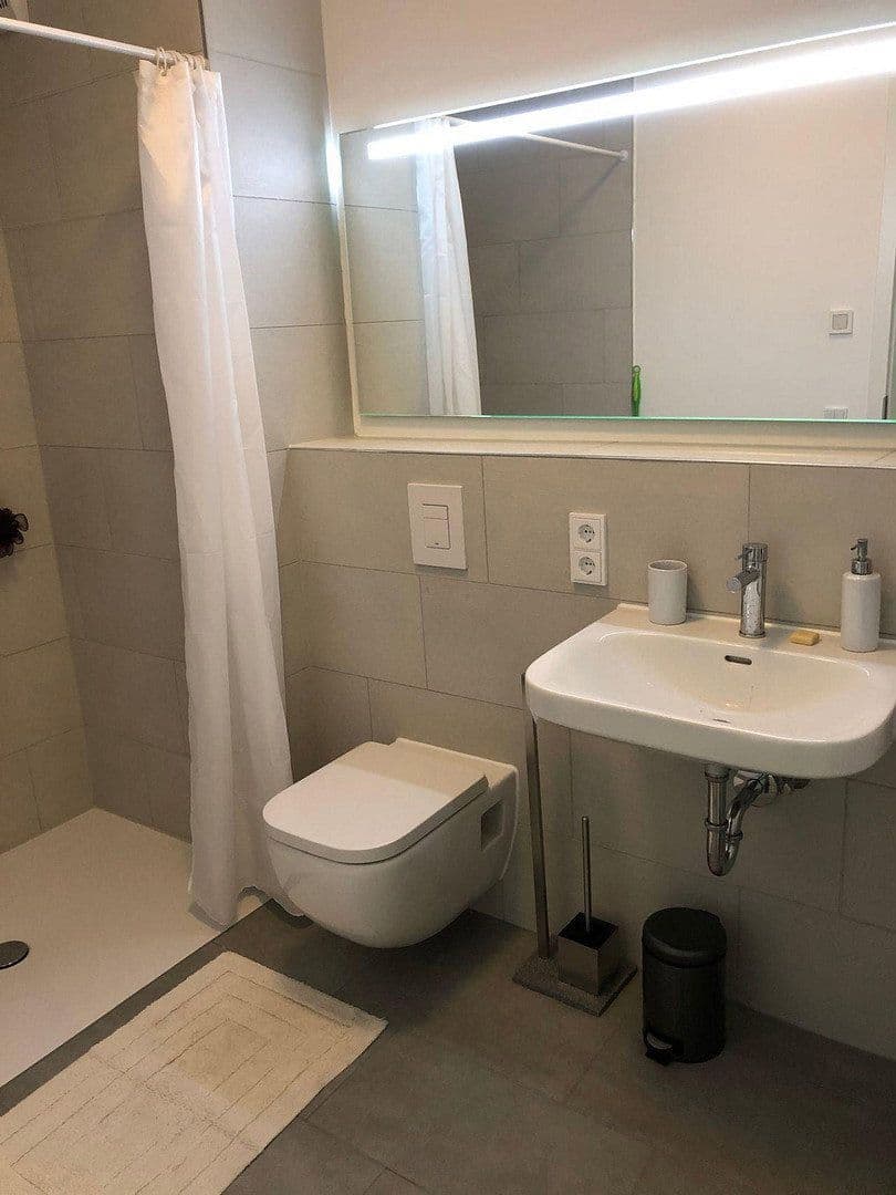 Prenájom bytu 4-izbový 102 m², Wilhelm-Leuschner-Straße 32, Frankfurt am Main, Hesensko Prenájom bytu 4-izbový 102 m², Wilhelm-Leuschner-Straße 32, Frankfurt am Main, Hesensko