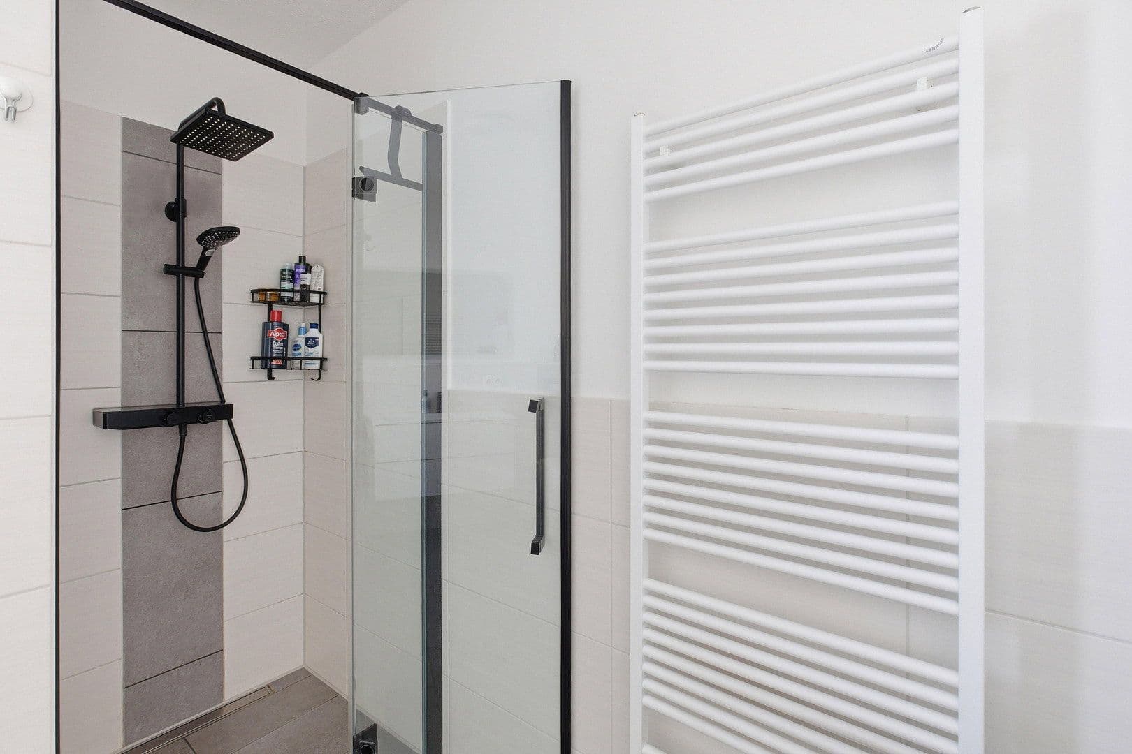 Prenájom domu 148 m², pozemek 262 m², Schulzendorf, Brandenbursko Prenájom domu 148 m², pozemek 262 m², Schulzendorf, Brandenbursko