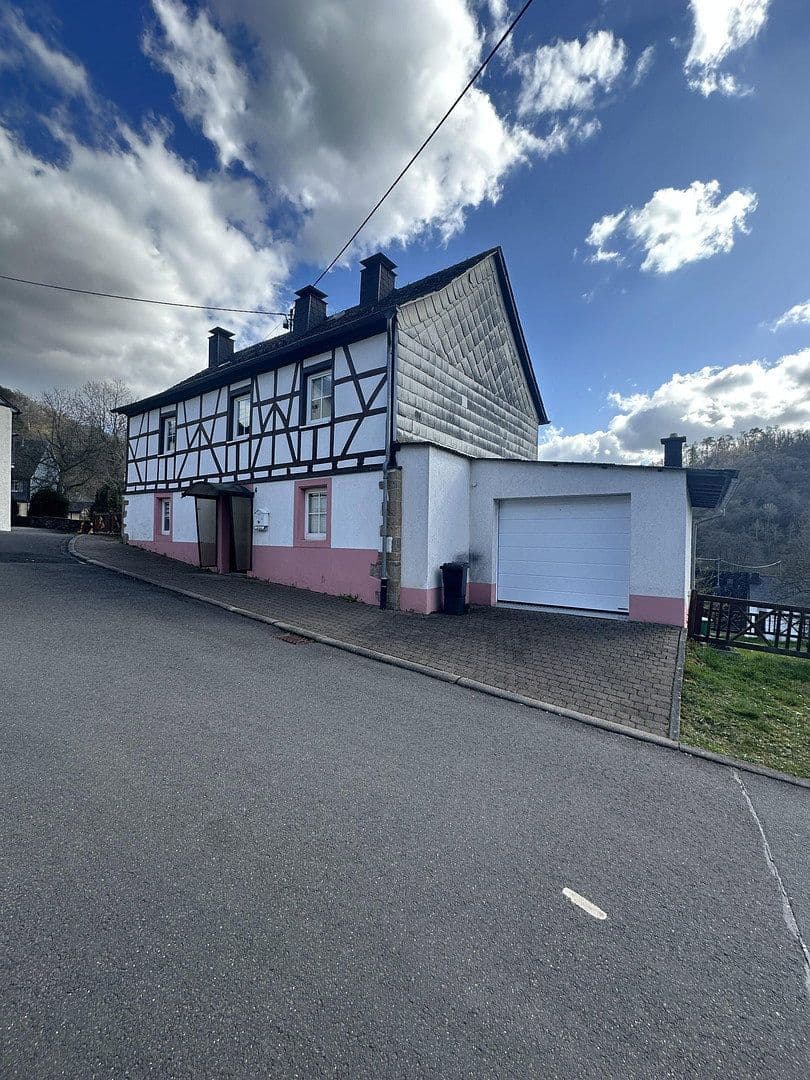 Prenájom domu 120 m², pozemek 2.000 m², Niederbrombach, Porýnie-Falcko Prenájom domu 120 m², pozemek 2.000 m², Niederbrombach, Porýnie-Falcko