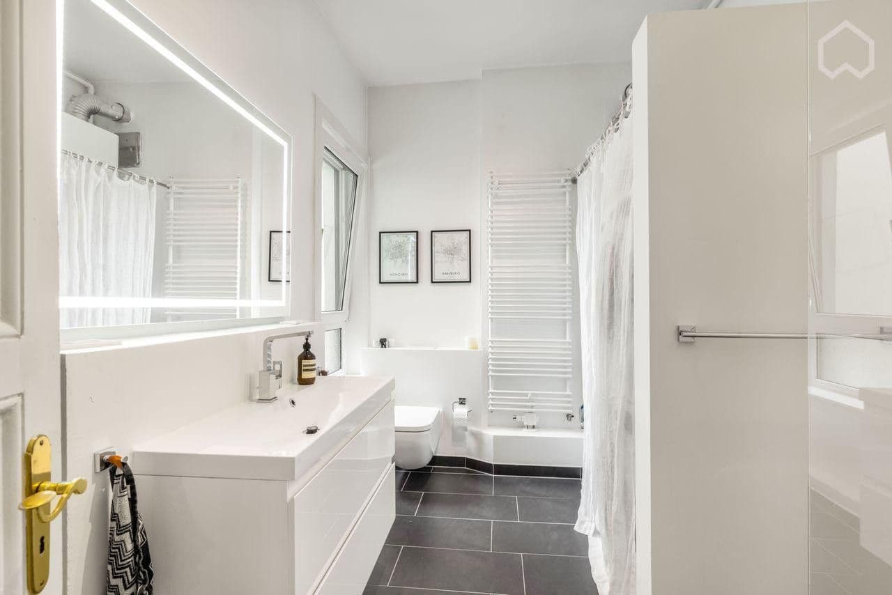 Prenájom bytu 1-izbový 31 m², Cunostraße 44, Berlin, Berlín Prenájom bytu 1-izbový 31 m², Cunostraße 44, Berlin, Berlín