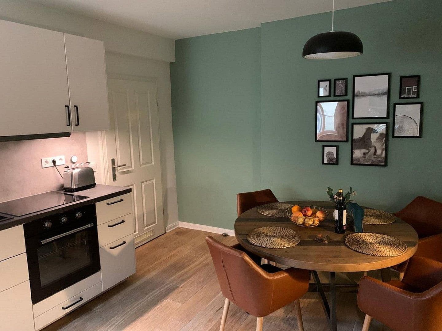 Prenájom bytu 2-izbový 55 m², Lintgasse 18a, Köln, Severné Porýnie - Westfálsko Prenájom bytu 2-izbový 55 m², Lintgasse 18a, Köln, Severné Porýnie - Westfálsko